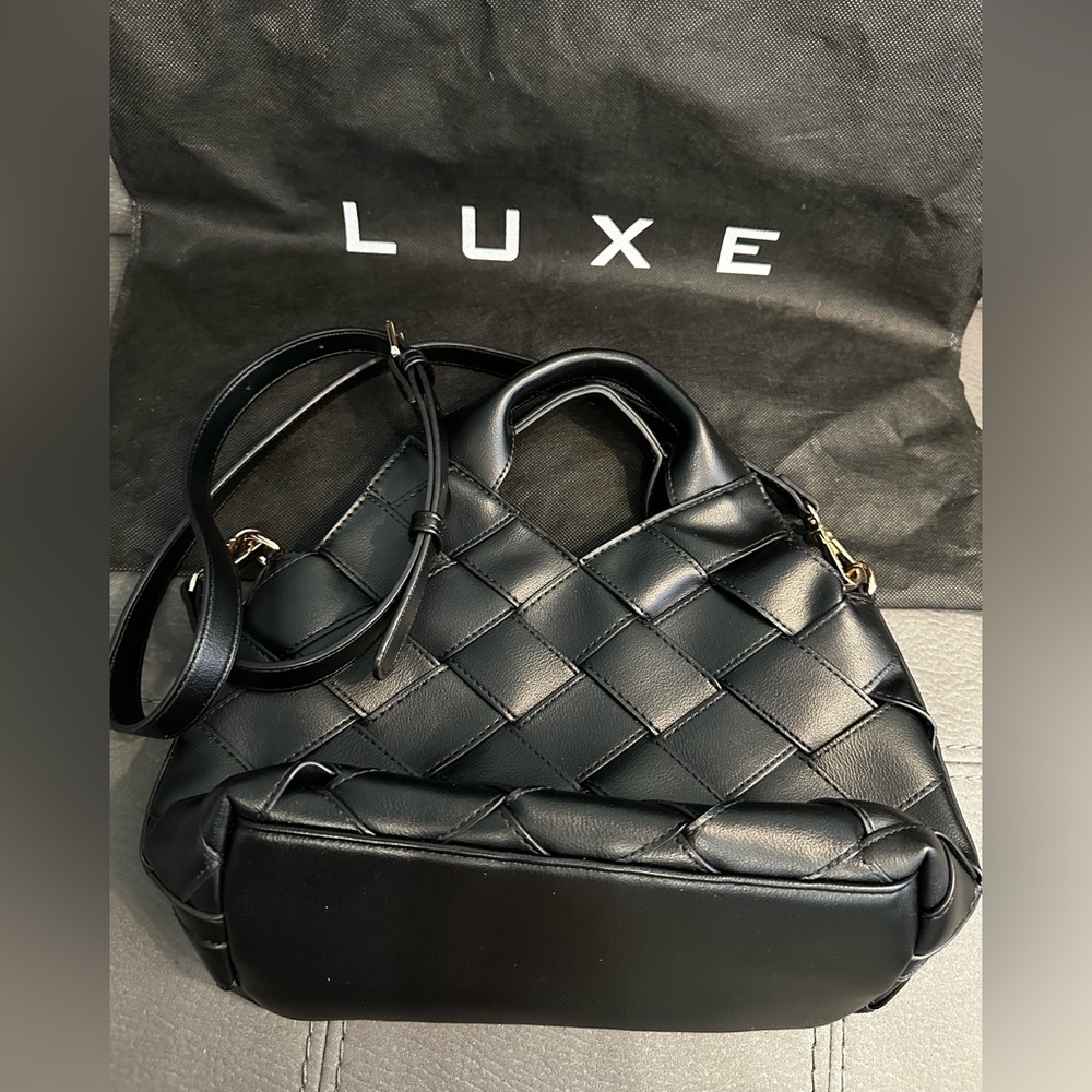 SOLD - NEW Luxe Elegant Black Weave handbag with detachable shoulder